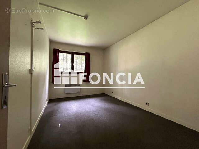 Maison à FONTENAY-LE-VICOMTE