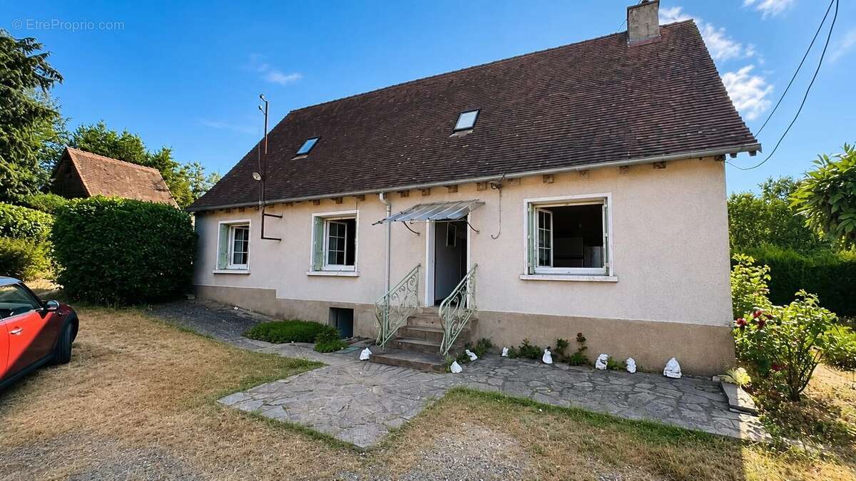 Maison 75 m² à Jumilhac-Le-Grand  - photo 3