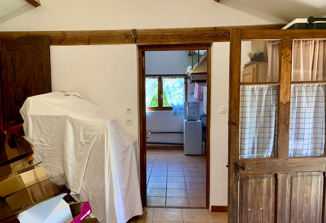 Maison plain-pied avec piscine, dépendance et double garage à proximité directe de Cahors - photo 15