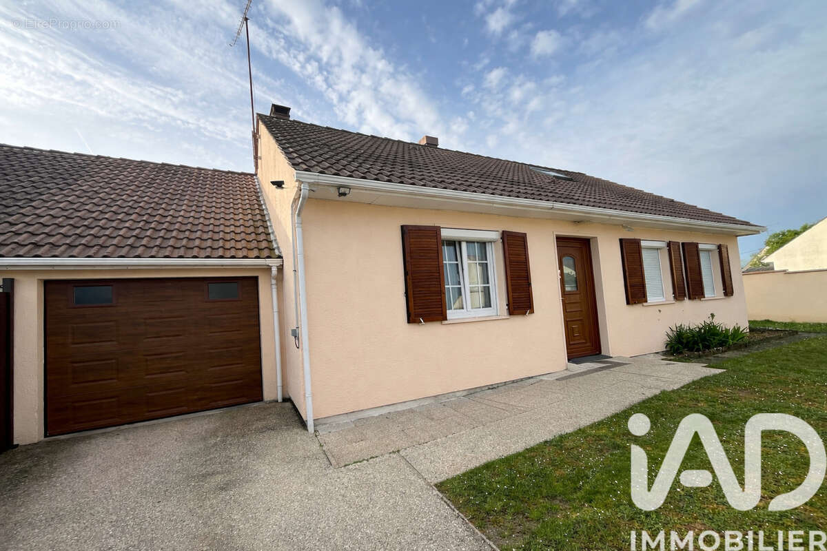 Photo 1 - Maison à CHATENAY-SUR-SEINE