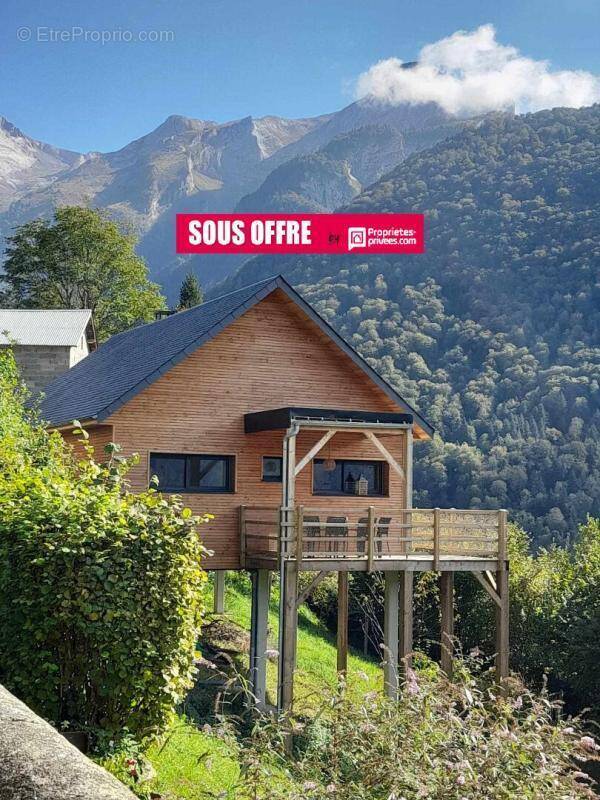 Maison à EAUX-BONNES