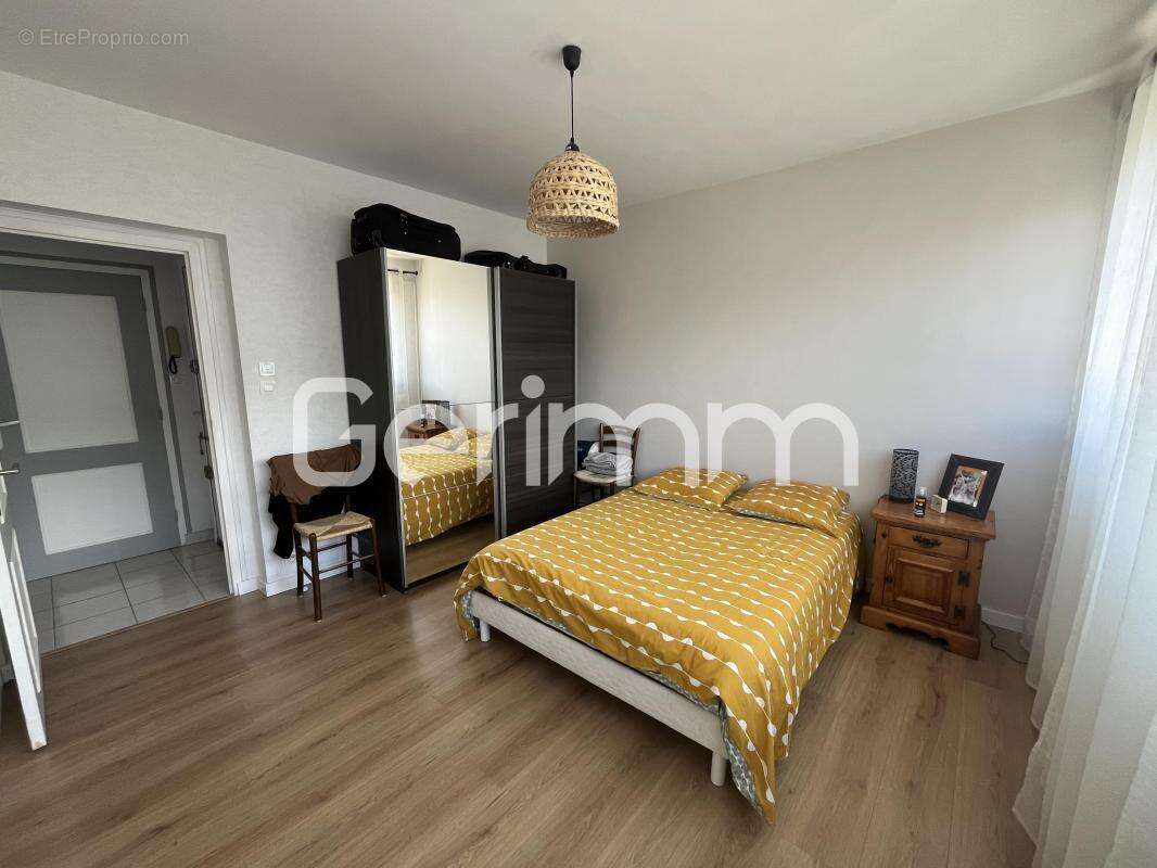 Appartement à FONTAINE
