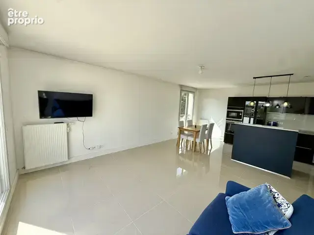 EXCLU FERNEY VOLTAIRE 01210, T3 dernier étage avec balcon, cave et 2 parkings - photo 9