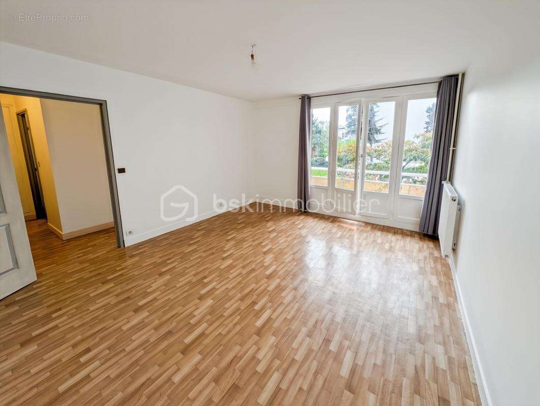 Appartement à ROSNY-SOUS-BOIS