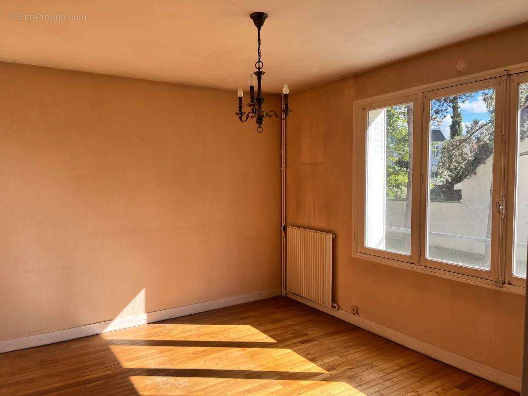 Appartement à LE RAINCY