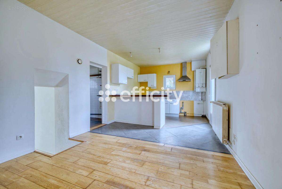 Maison à SAINT-GEORGES-DE-DIDONNE