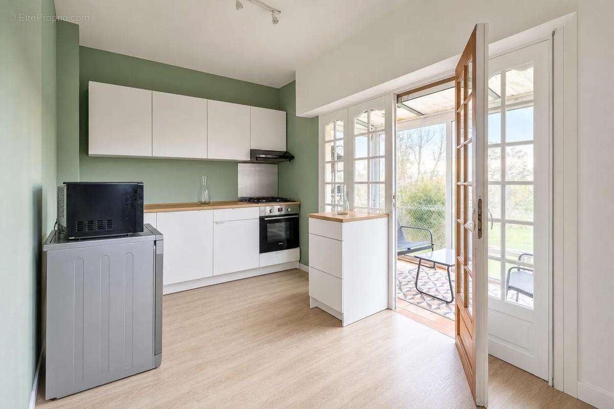 Maison / Ancienne Gare de 4 pièces - 100 m² à Sallebœuf - photo 3