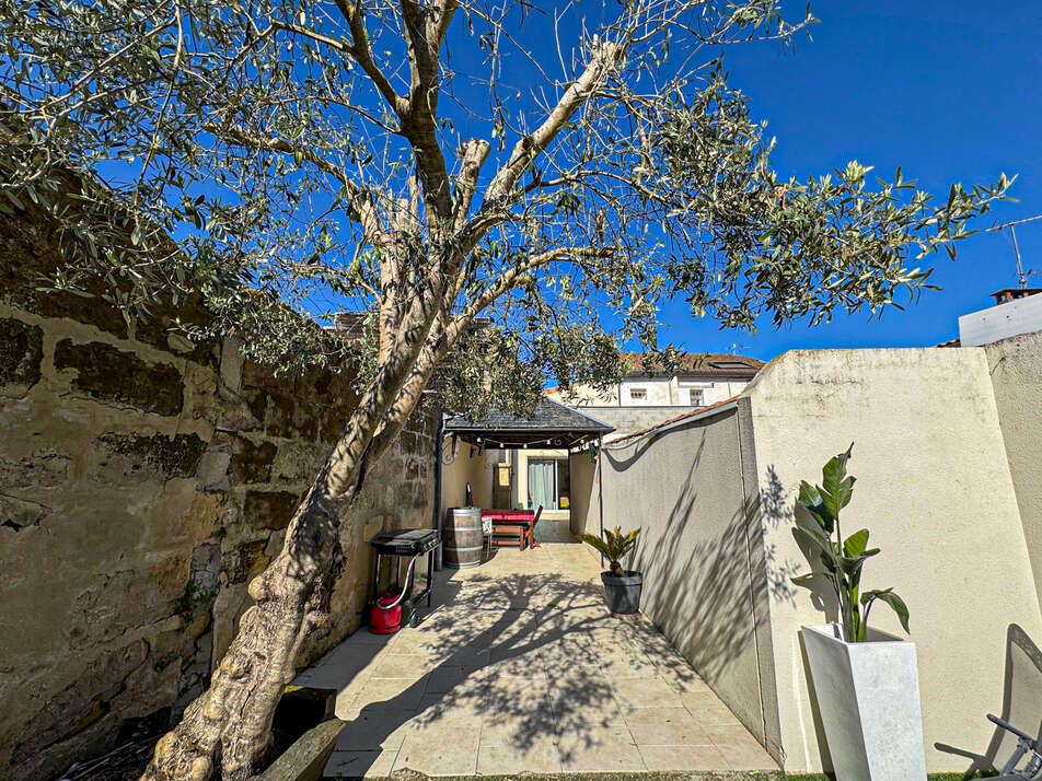 Maison à LEOGNAN
