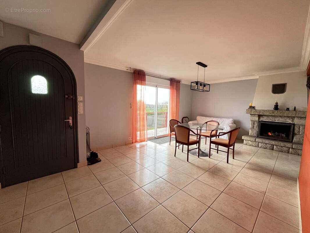 Maison à NOYAL-MUZILLAC