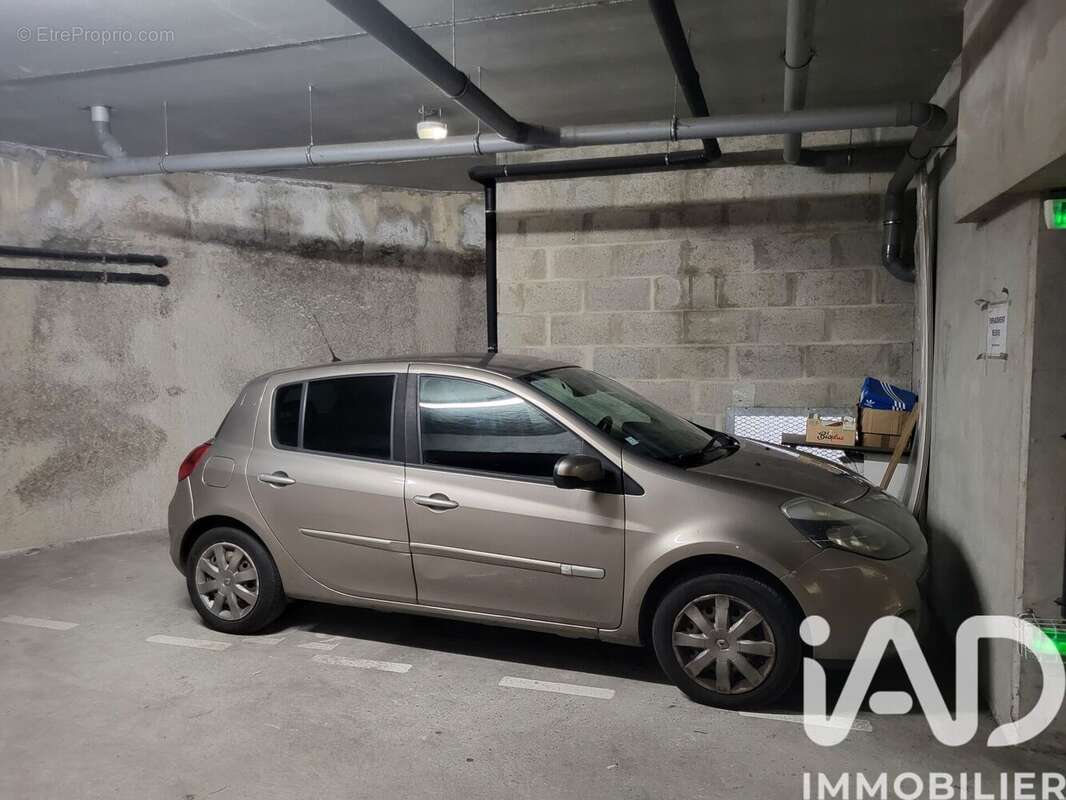 Photo 4 - Parking à LA ROCHELLE