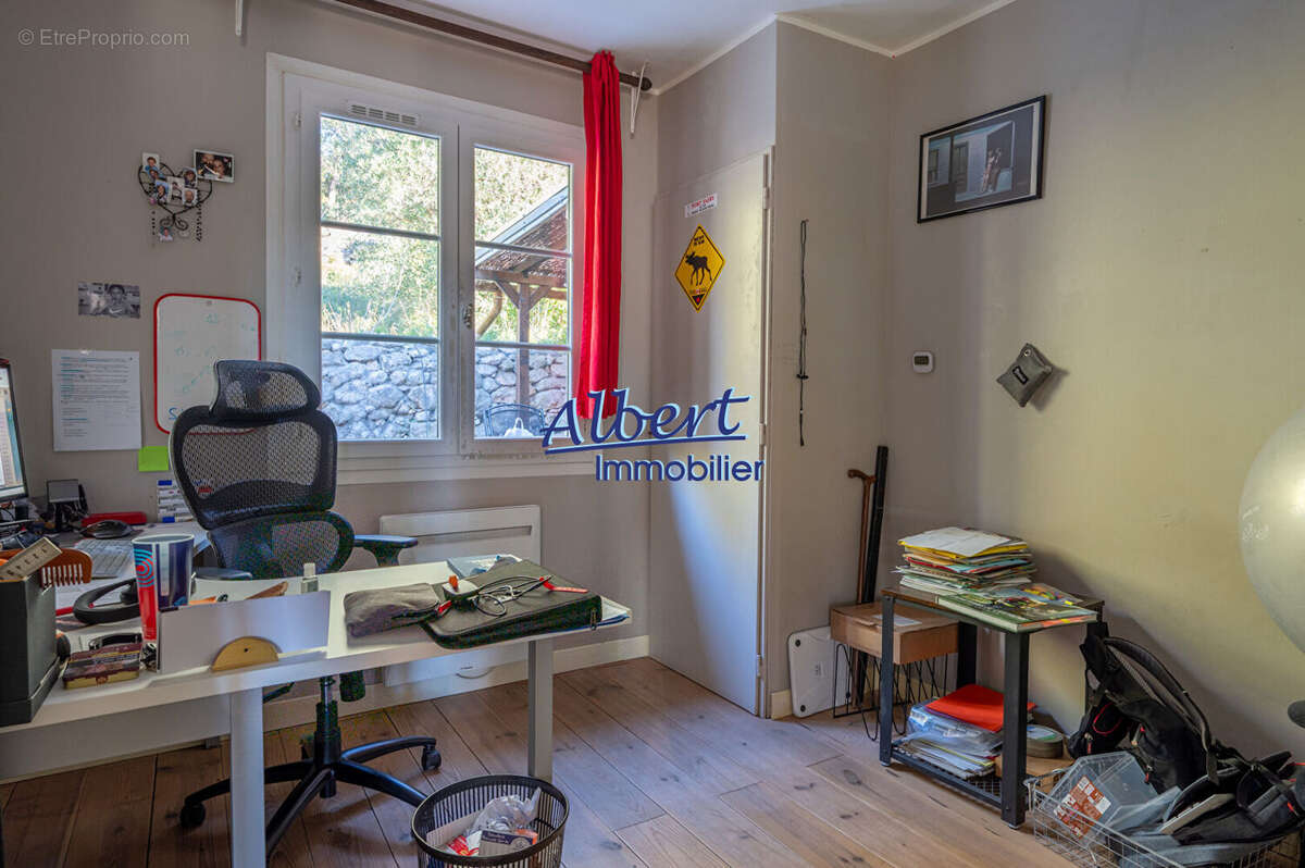 Villa spacieuse à vendre à Ollioules - Calme et confort garantis ! - photo 14