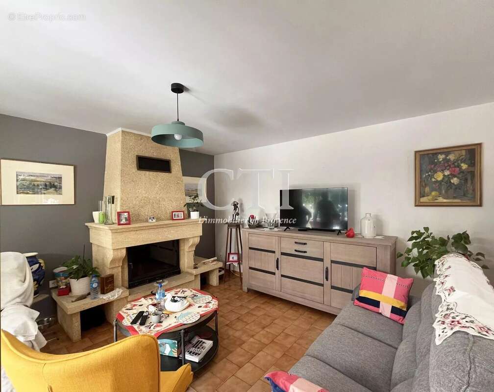 Charmante villa de plain-pied avec beau terrain arboré et clos de 2 627 m² - photo 9