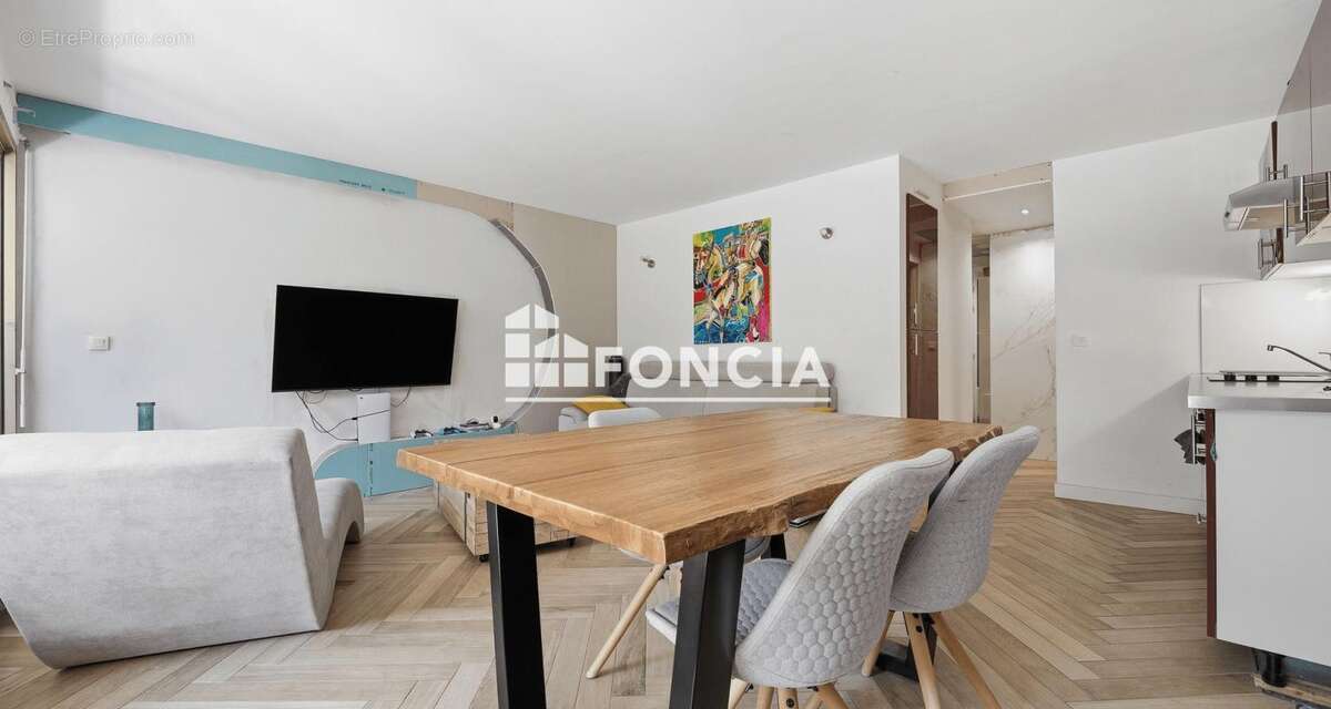 Appartement à VILLENEUVE-LOUBET