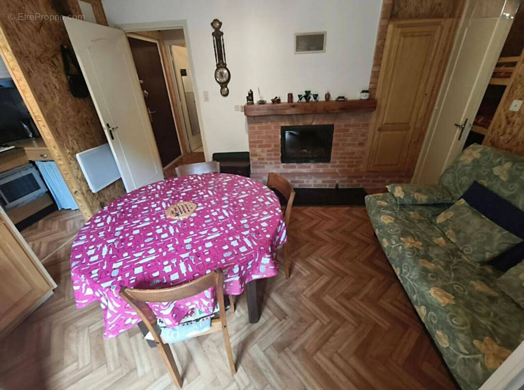 Appartement à LES ANGLES