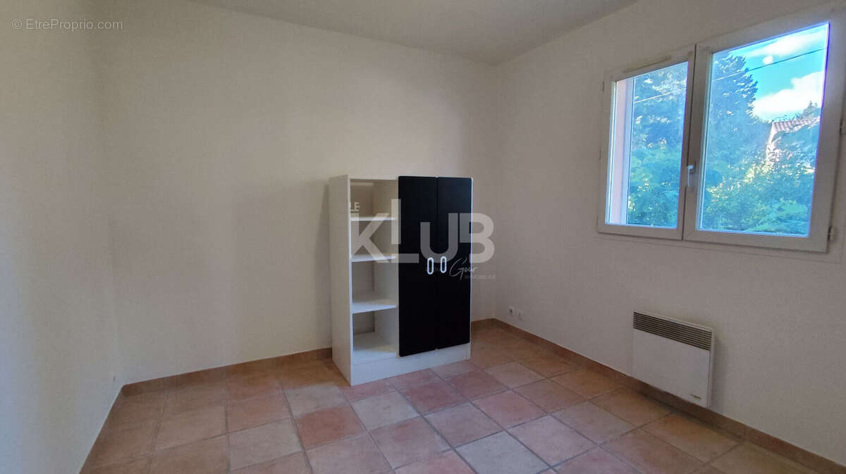 Appartement à ROGNAC