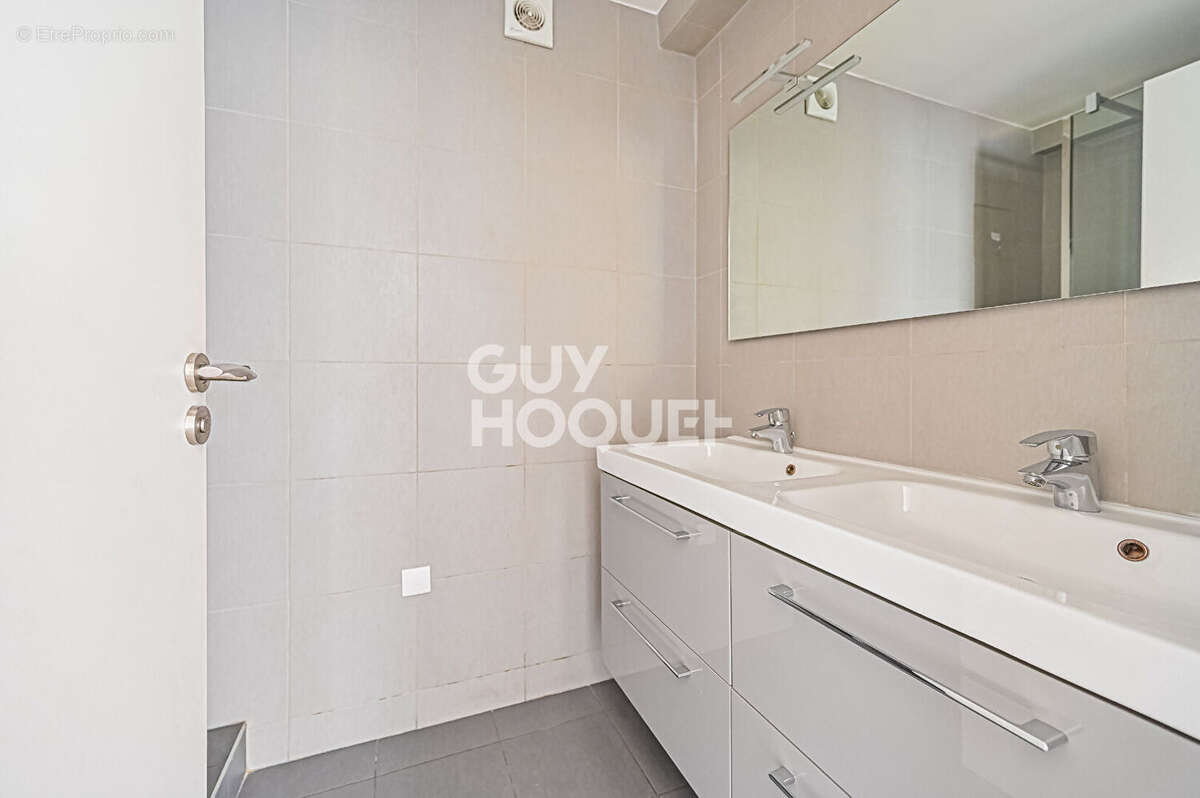 Appartement à PARIS-12E