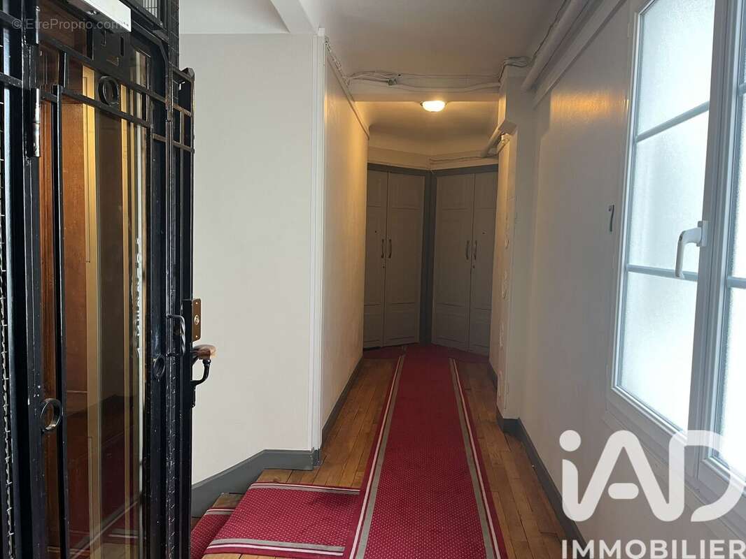 Photo 2 - Appartement à PARIS-15E