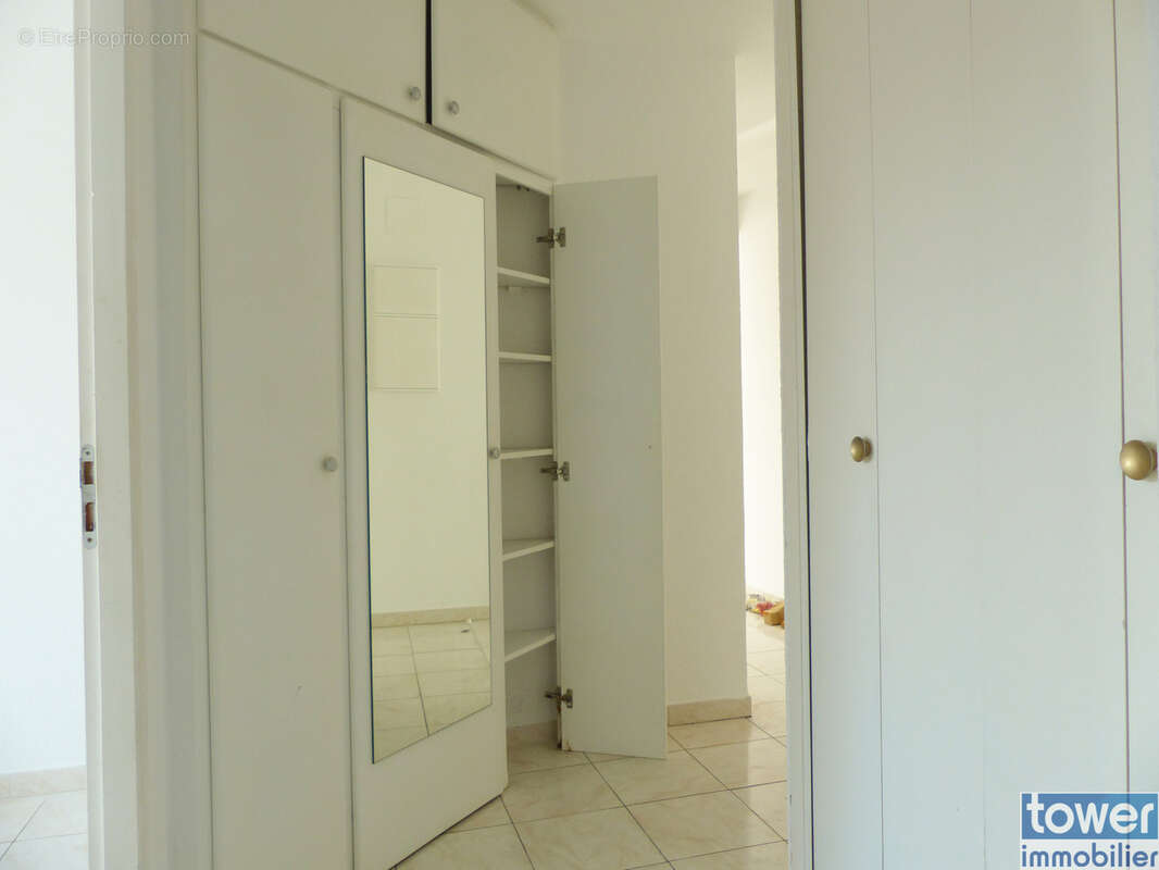 Appartement à LAMALOU-LES-BAINS