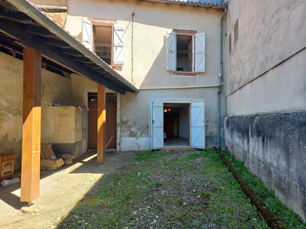 Maison à MIRANDE