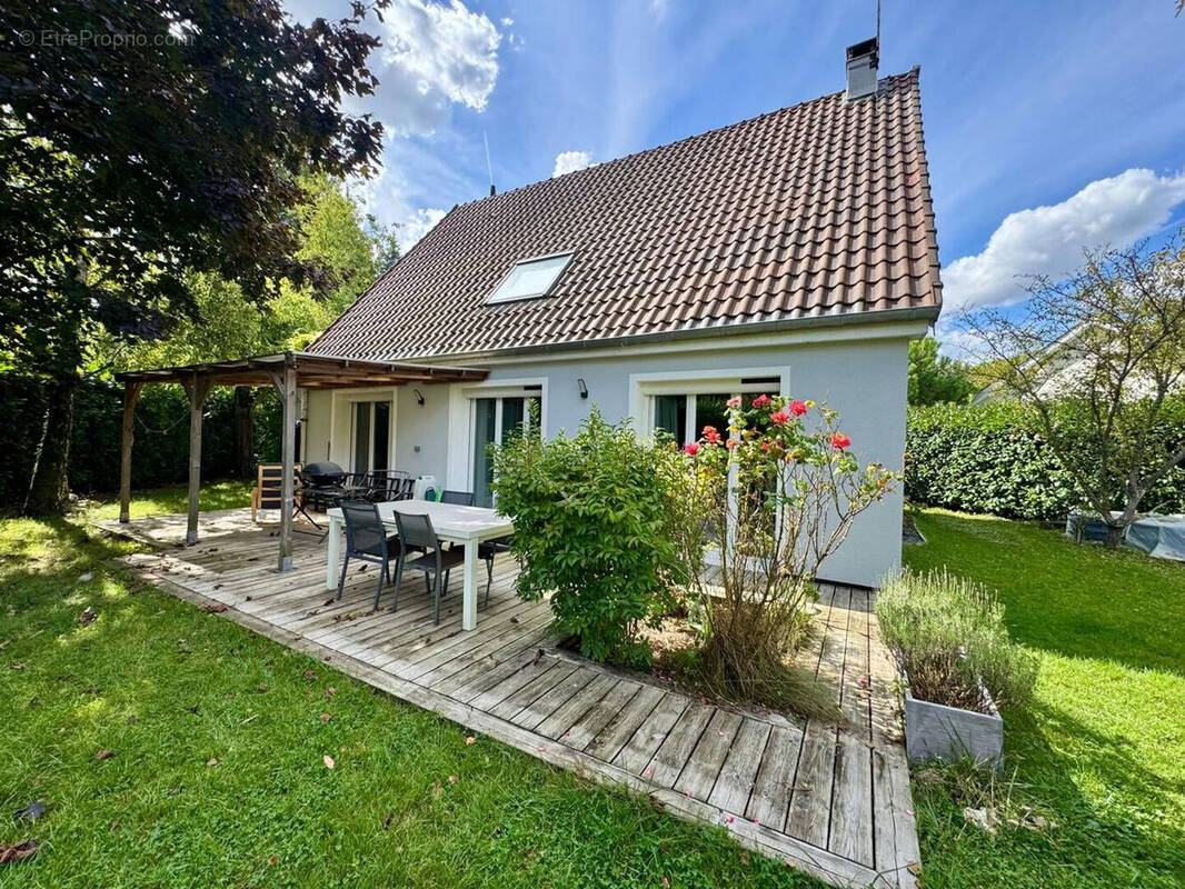 Maison à PONTAULT-COMBAULT