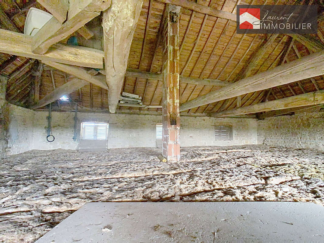 Maison à PONT-DE-VAUX