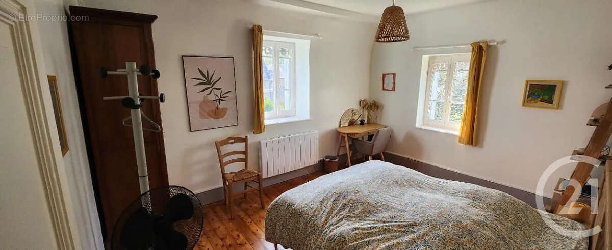Maison à MONTREUILLON