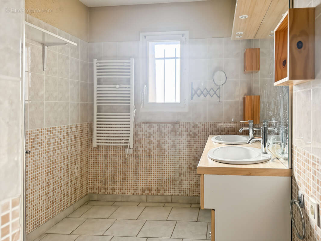 Maison à SAINT-PRIVAT