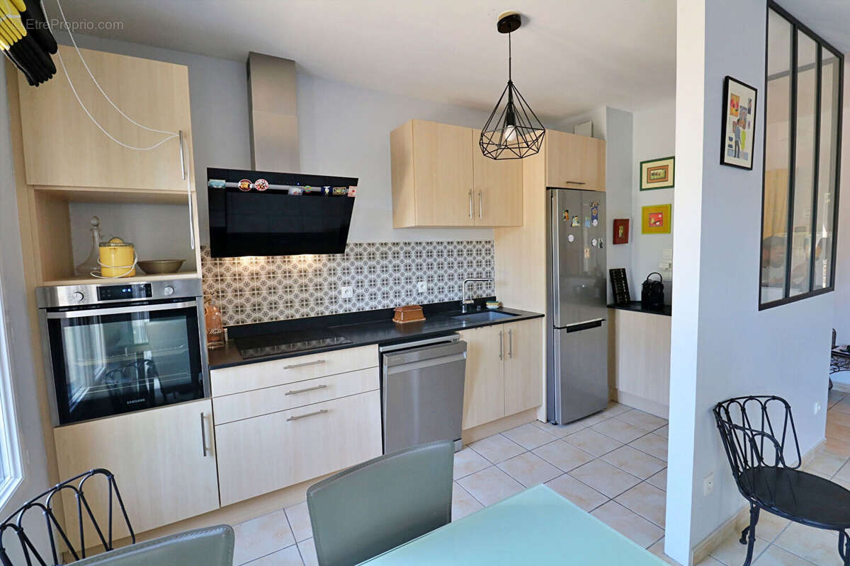 Appartement à AVRILLE