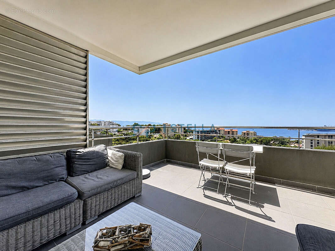 Appartement T2 lumineux avec terrasse plein sud vue sur la mer - photo 2
