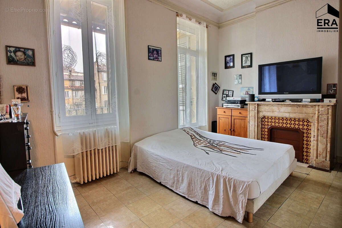 Appartement à MARSEILLE-6E