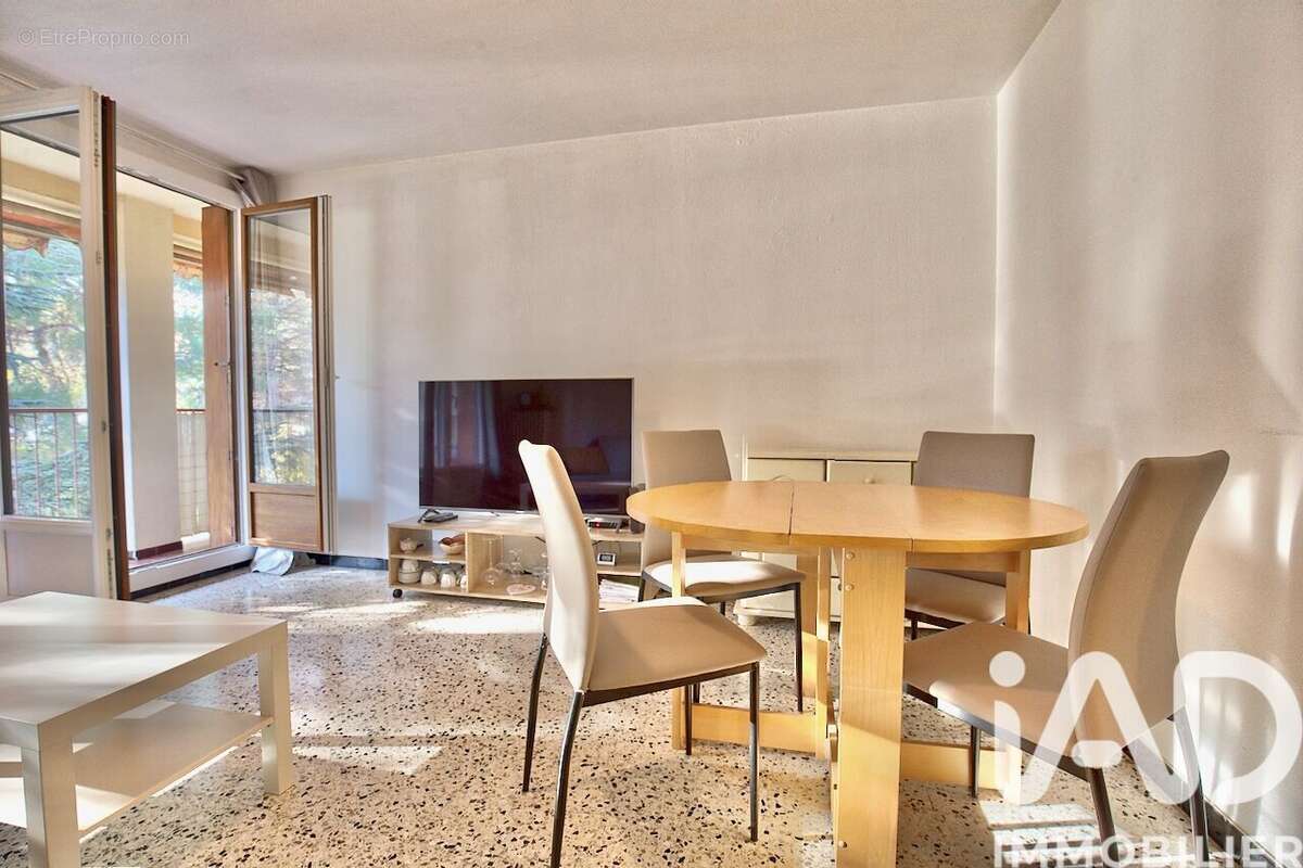 Photo 2 - Appartement à AUBAGNE