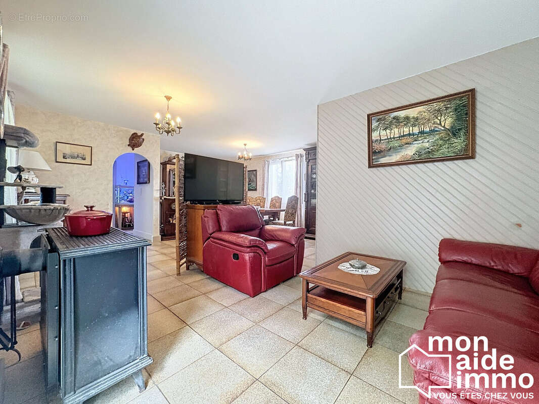 Maison à COULOUNIEIX-CHAMIERS