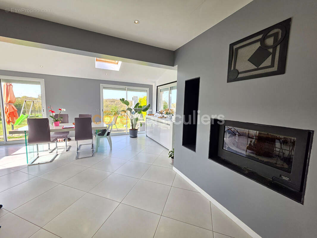 Maison à EGRISELLES-LE-BOCAGE