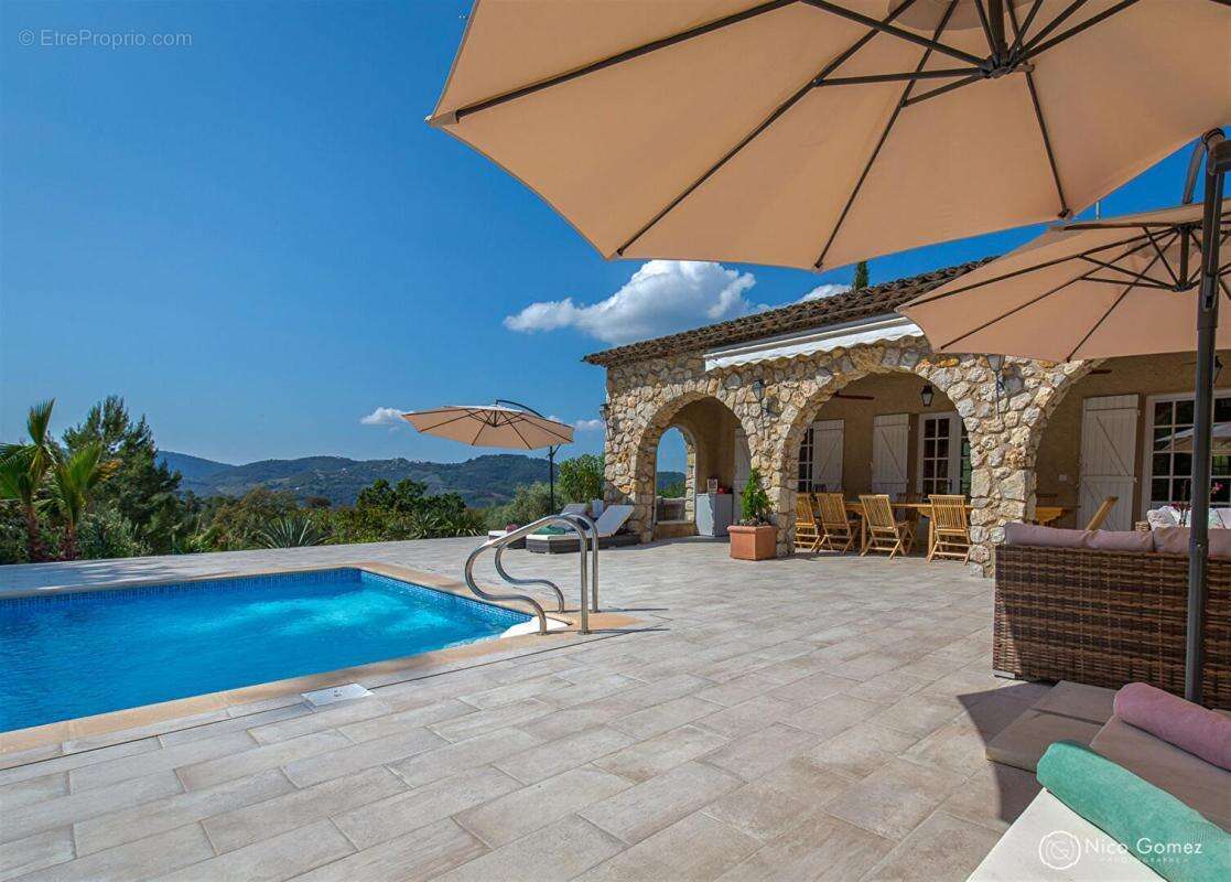 Maison à PEYMEINADE