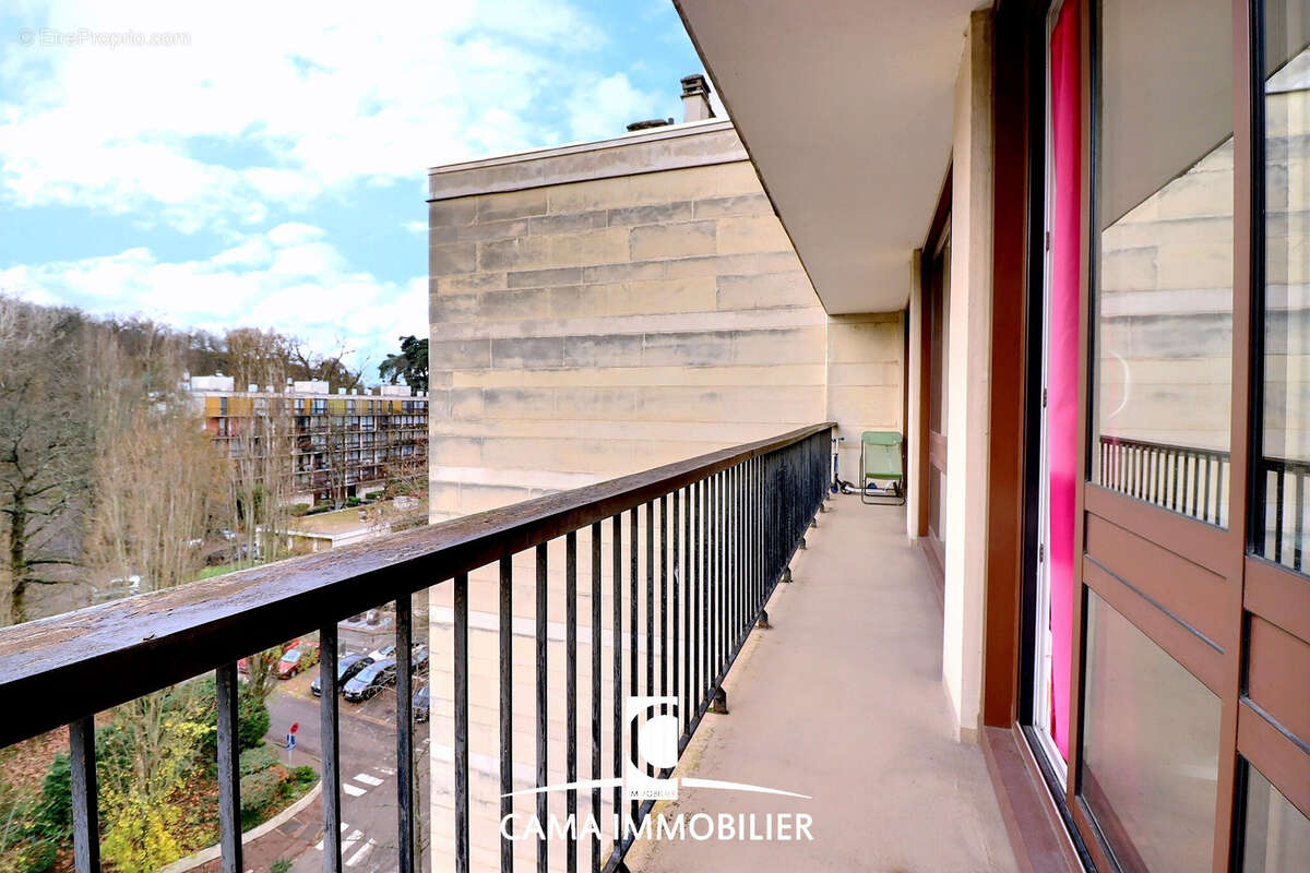 Appartement à FONTENAY-LE-FLEURY