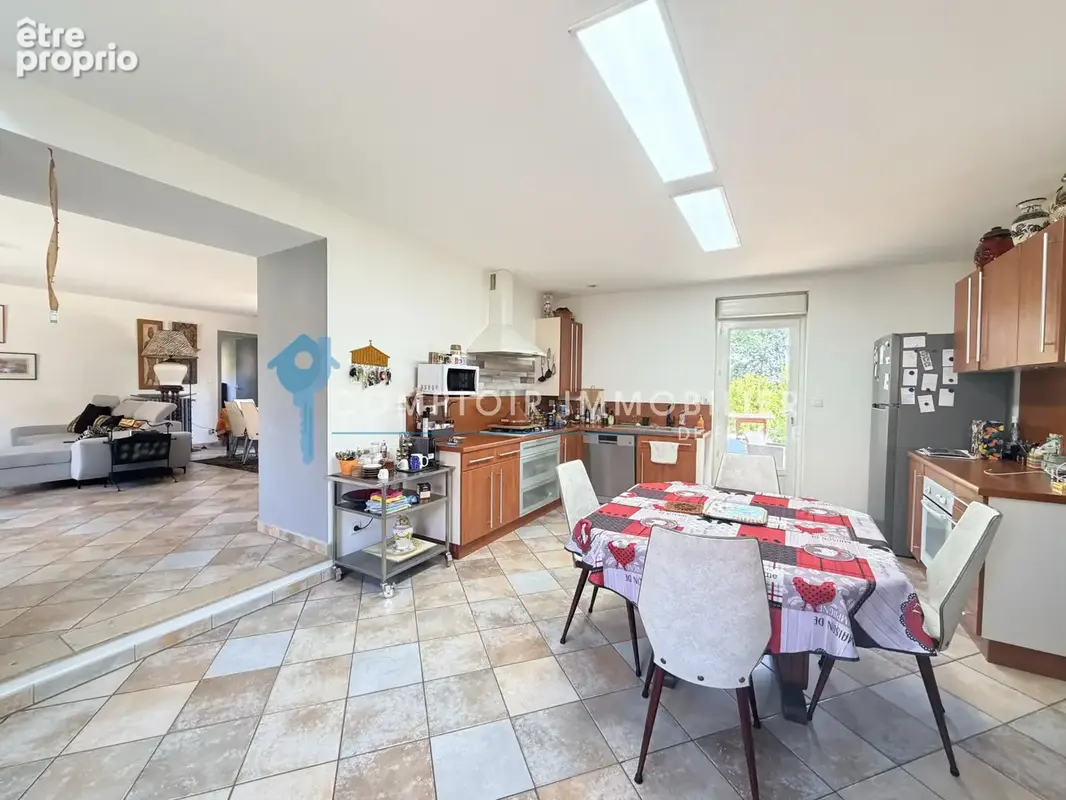 Propriété en pierre rénovée   Charme, confort et tranquillité - photo 4