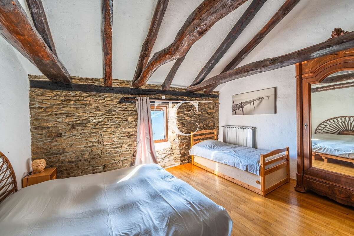 Maison à LABLACHERE