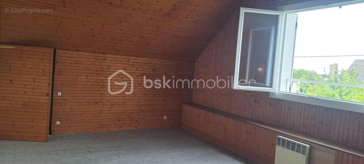Maison familiale de 120 m² avec sous-sol complet - Terrain arboré - DPE D - photo 5