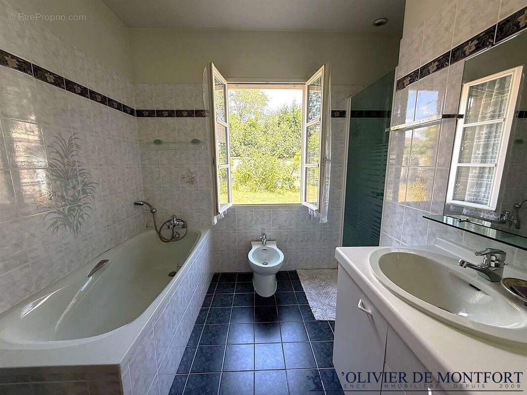 Maison à MONTFORT-L'AMAURY