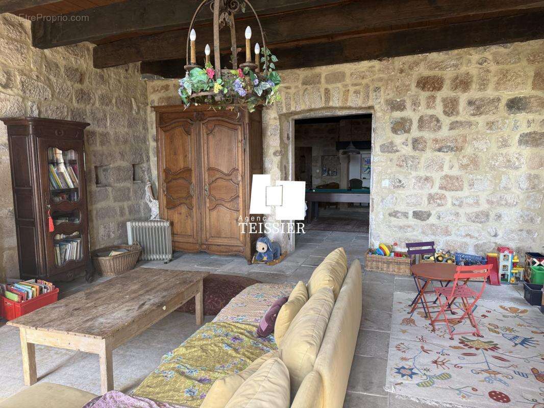 Maison à JOYEUSE