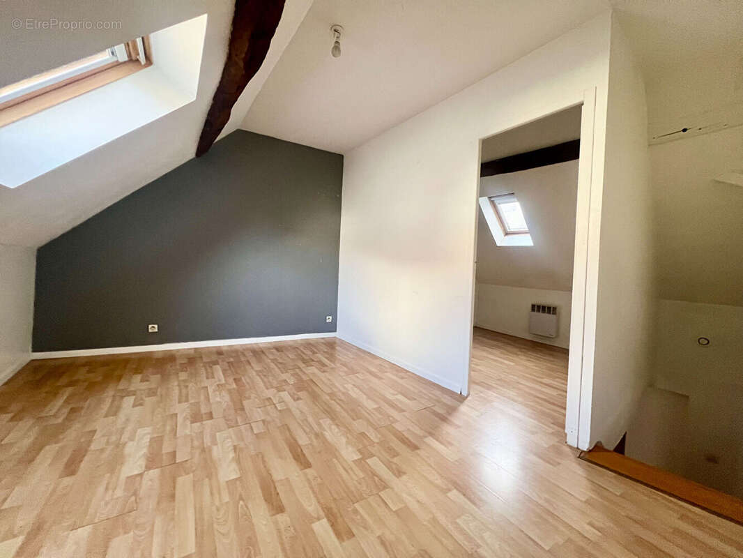 Appartement à BRIE-COMTE-ROBERT