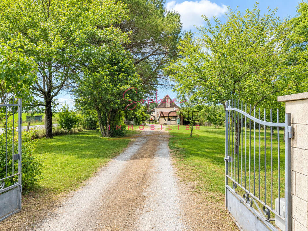 À 30 minutes de Bergerac   Propriété équestre avec 3 logements attenants sur plus de 4 hectares - photo 32
