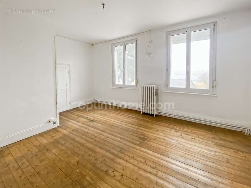 Maison à LA NEUVILLE-BOSMONT