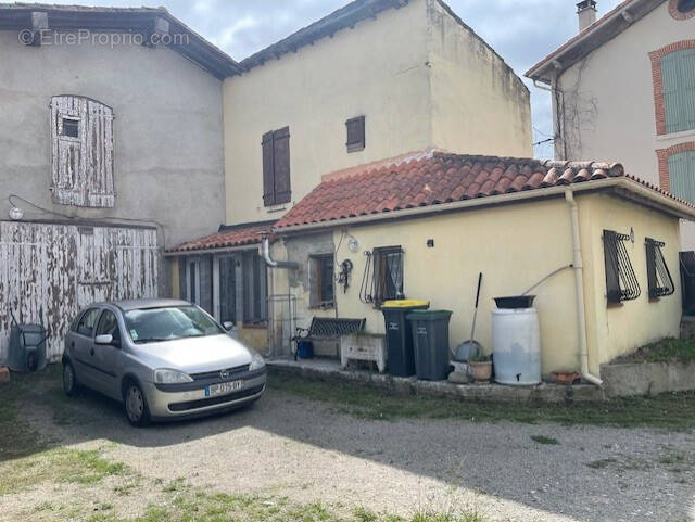 Maison à LA TOUR-DU-CRIEU