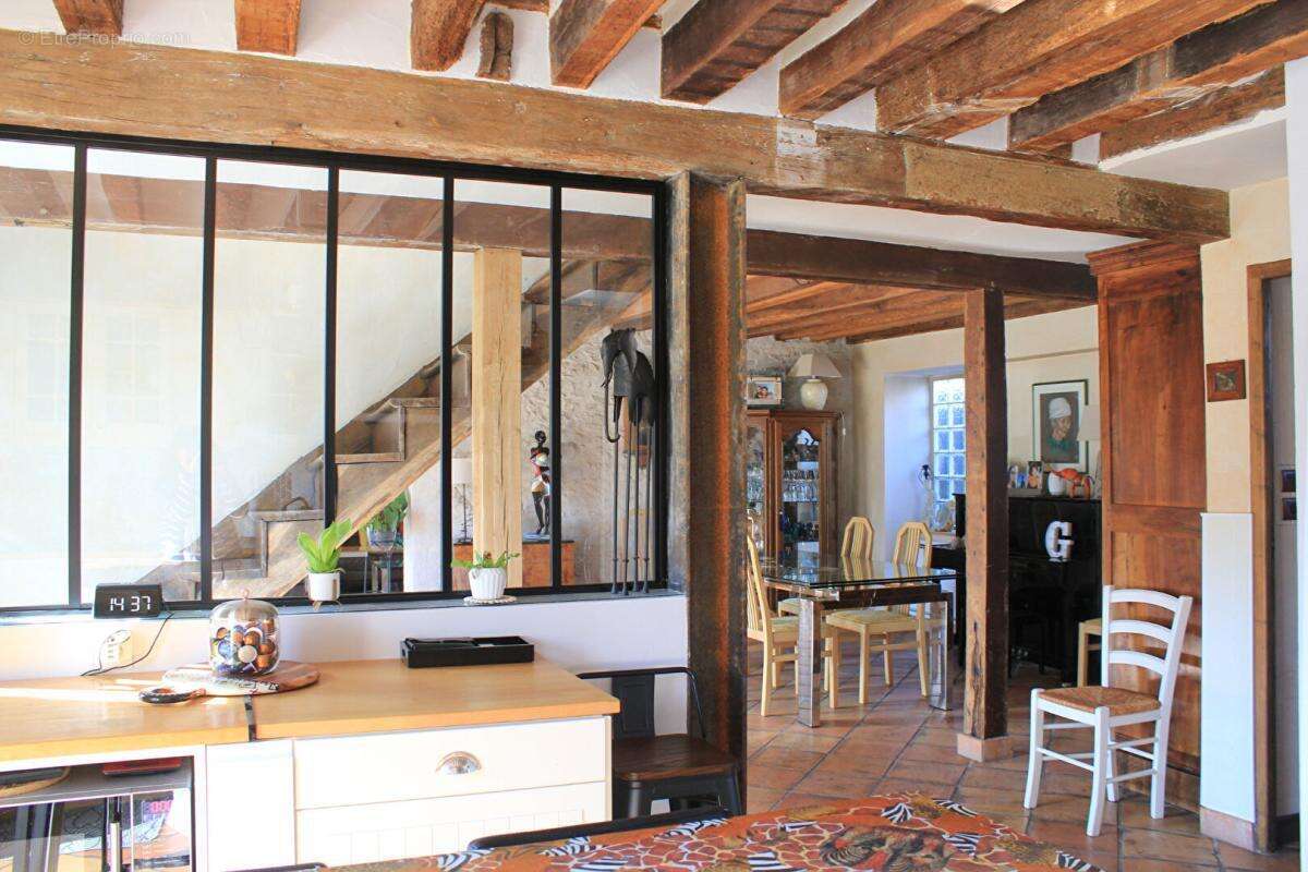 Maison Bullion 8 pièces 253 m2 - photo 6