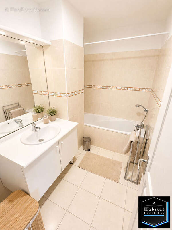 Appartement à LE PLESSIS-BELLEVILLE