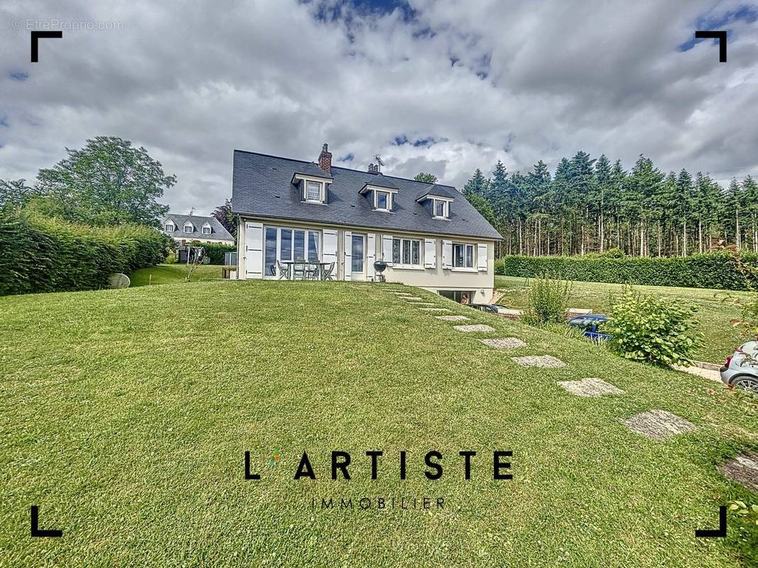 Maison à LA SAUSSAYE