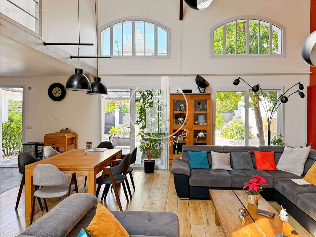 Maison à ASNIERES-SUR-SEINE