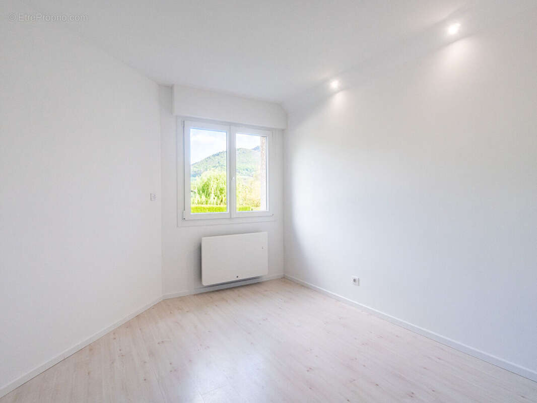 Appartement à ANNECY-LE-VIEUX