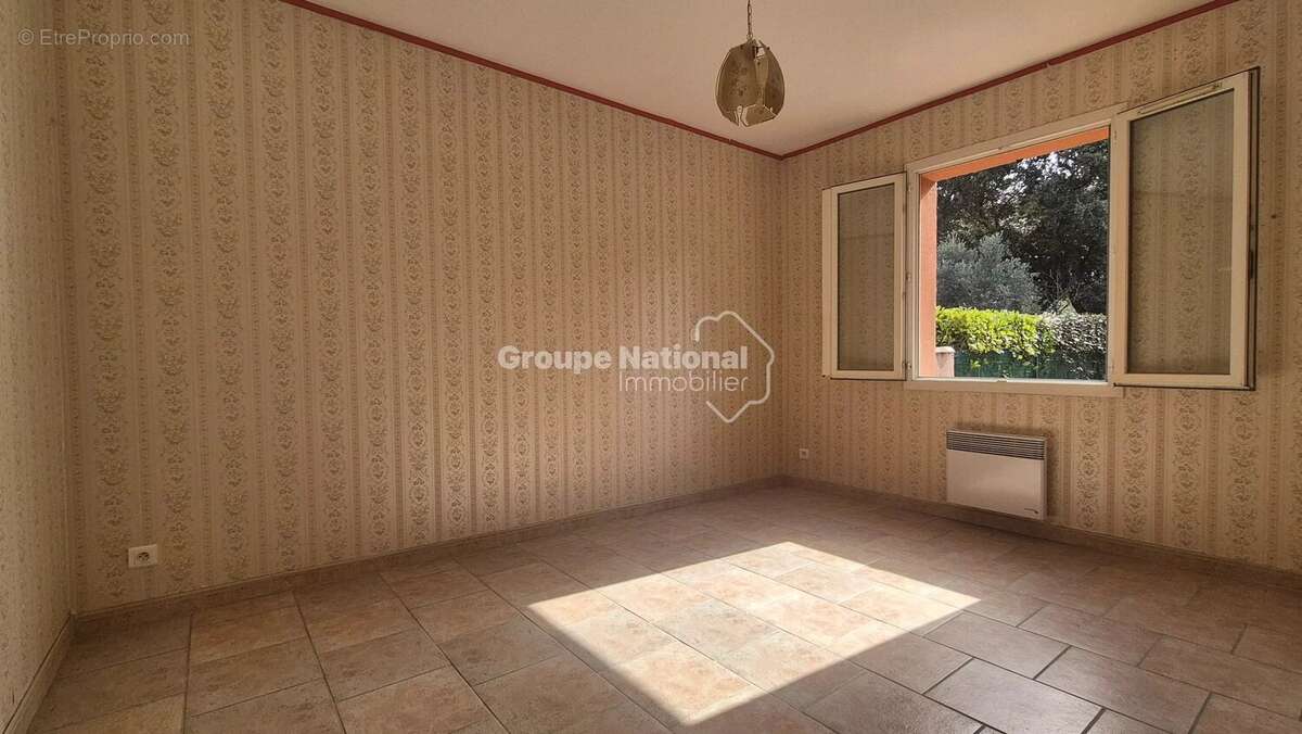 Maison à SORGUES
